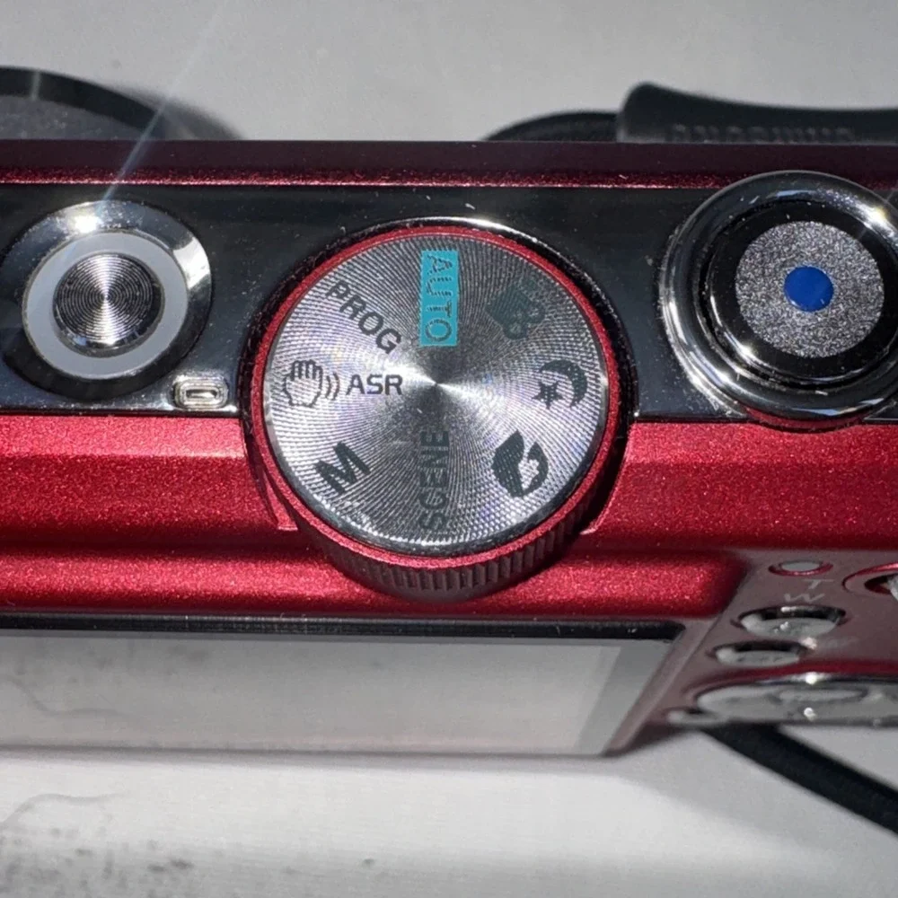 Samsung L Series L830 8MP Digital Camera Red With Battery & Charger, Working!!‎